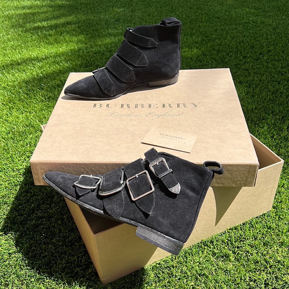 NWB Burberry ladies black buckled ankle boot size 35 - Picture 9 of 15